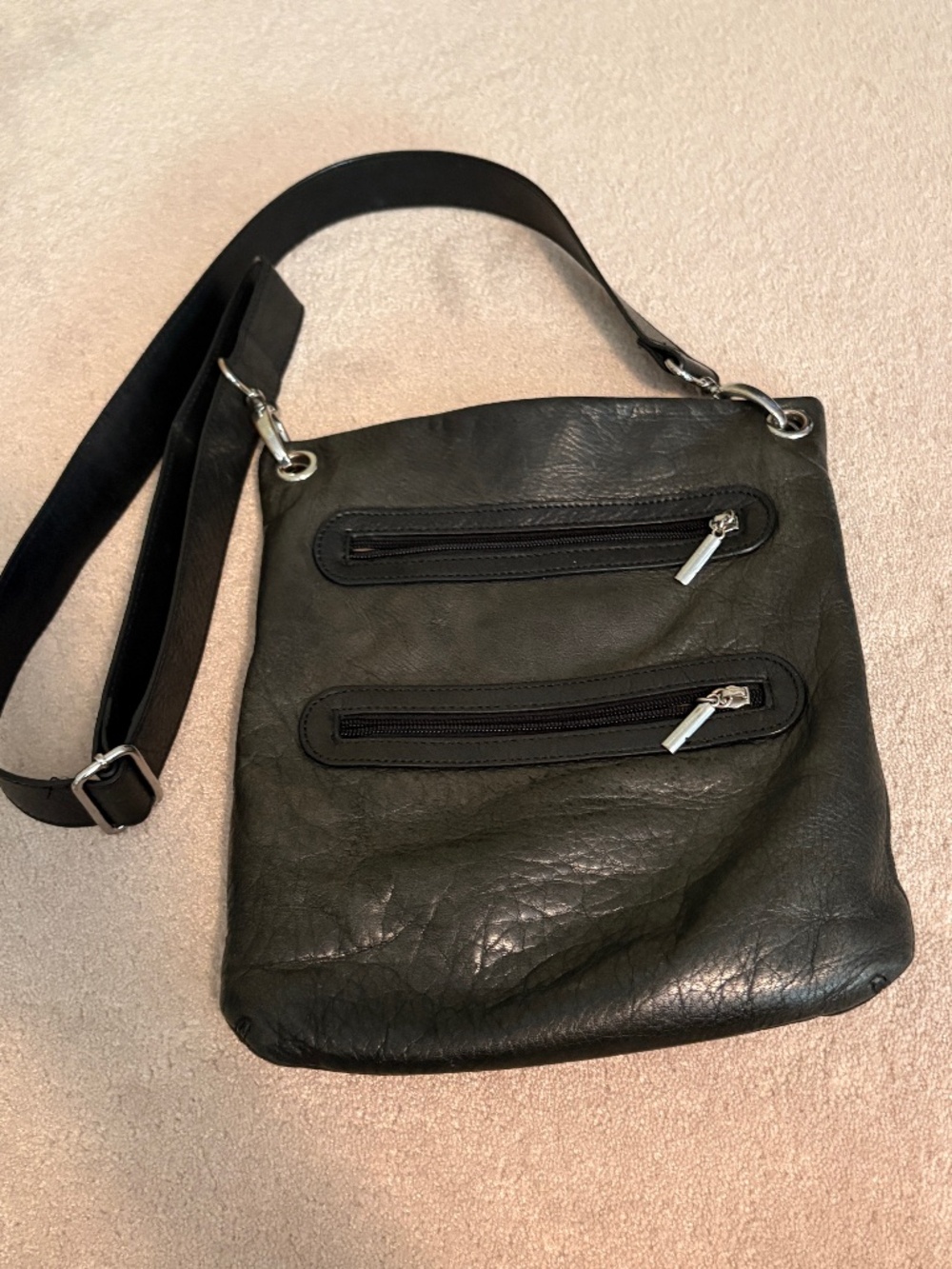Beautiful vintage dark green Margot leather crossbody